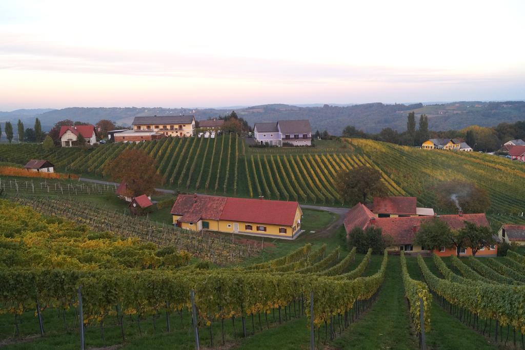 Ferienwohnung Winzerhof Familie Klöckl Klöch Exterior foto
