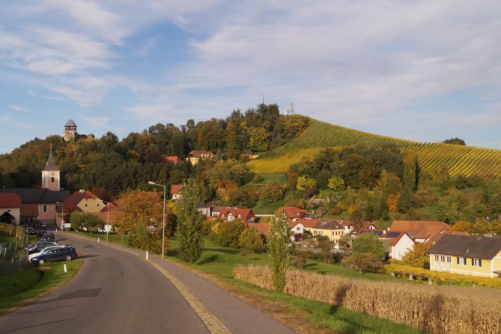 Ferienwohnung Winzerhof Familie Klöckl Klöch Exterior foto