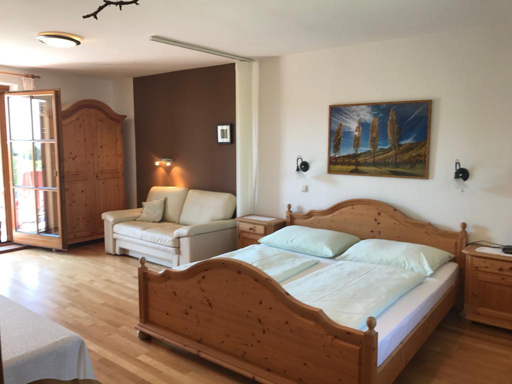 Ferienwohnung Winzerhof Familie Klöckl Klöch Exterior foto